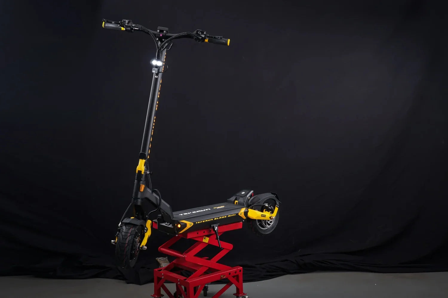 HKM-231827 Teverun Blade Mini Electric Scooter 60V 27AH Battery Dual Motor 70KM/H Speed with Hydraulic Disc Brakes