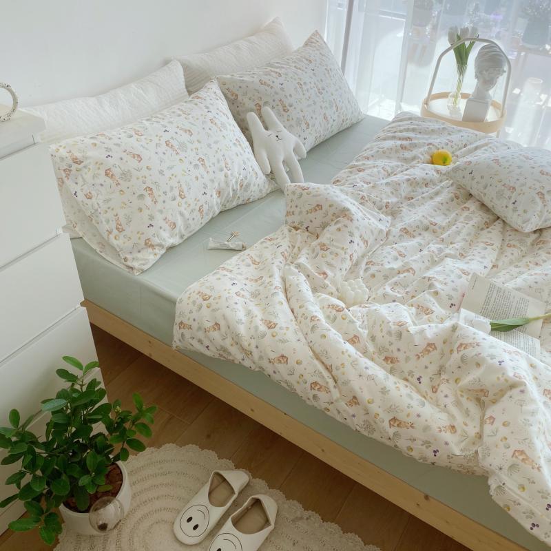 HKM-245139 Cotton Four-Piece Floral Cartoon Quilt Cover Set in Pastoral Style