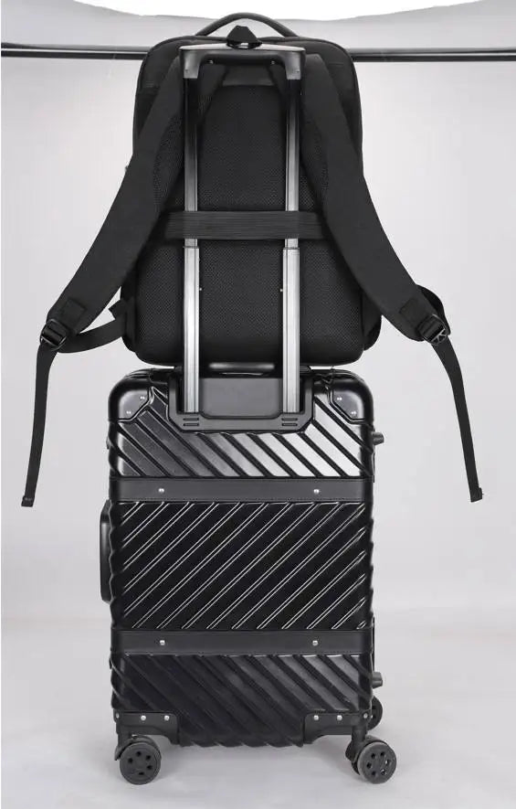 HKM-245203 Nylon Waterproof 17-Inch Laptop Backpack with USB Charging Port and Multi-Pocket Design