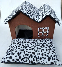 HKM-2462653 Winter Pet Kennel Double Roof Dog House ¨C Durable Cloth with Spacious Design (55x40x42 cm)