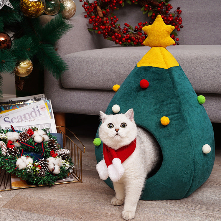 HKM-2479933 Christmas Tree Shaped Cat Bed Made of Felt - Cozy Cat Nest for Home Use - Multiple Sizes Available