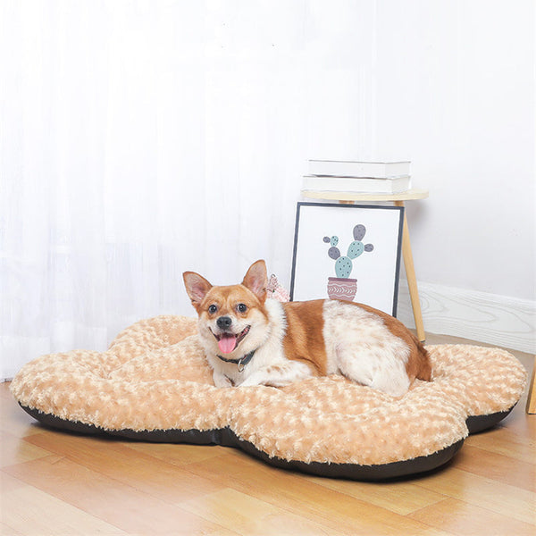 HKM-2502973 Universal Rose Pattern Plush Pet Mat for Dogs and Cats in Various Sizes and Colors
