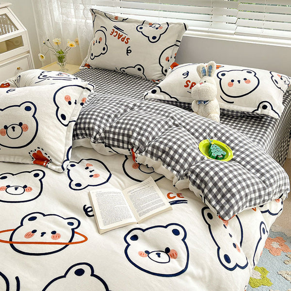 HKM-252691 Winter Coral Velvet Four-Piece Bedding Set with Fun Patterns and Soft Material