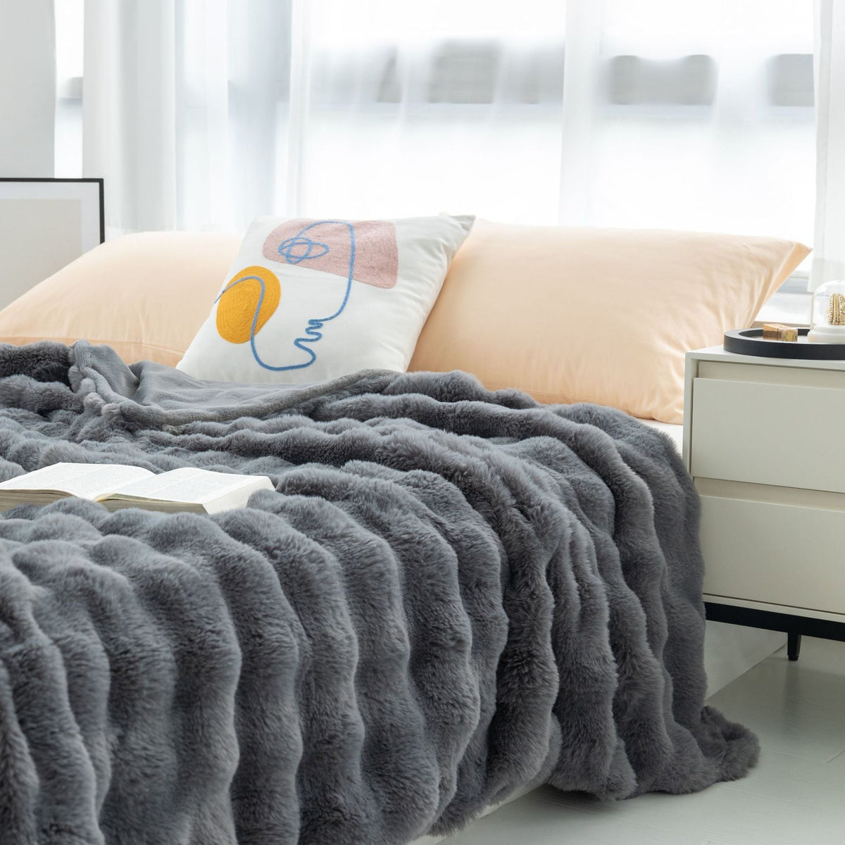HKM-254035 Double Layer Thick Velvet Blanket with Pillowcase Options in Various Sizes and Colors