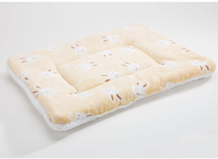 HKM-2541501 Cute Cartoon Lamb Cashmere and Flannel Universal Dog Mat
