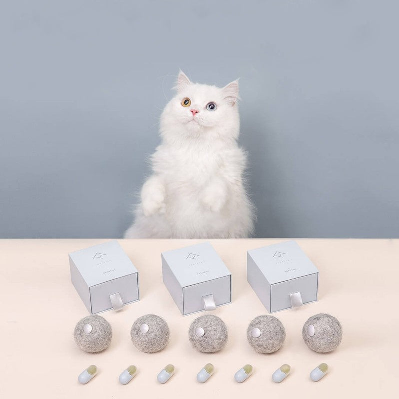 HKM-2600253 Cat Pure Wool Catnip Toy Capsules with Adjustable Mint Filling - Fun and Durable Play Balls