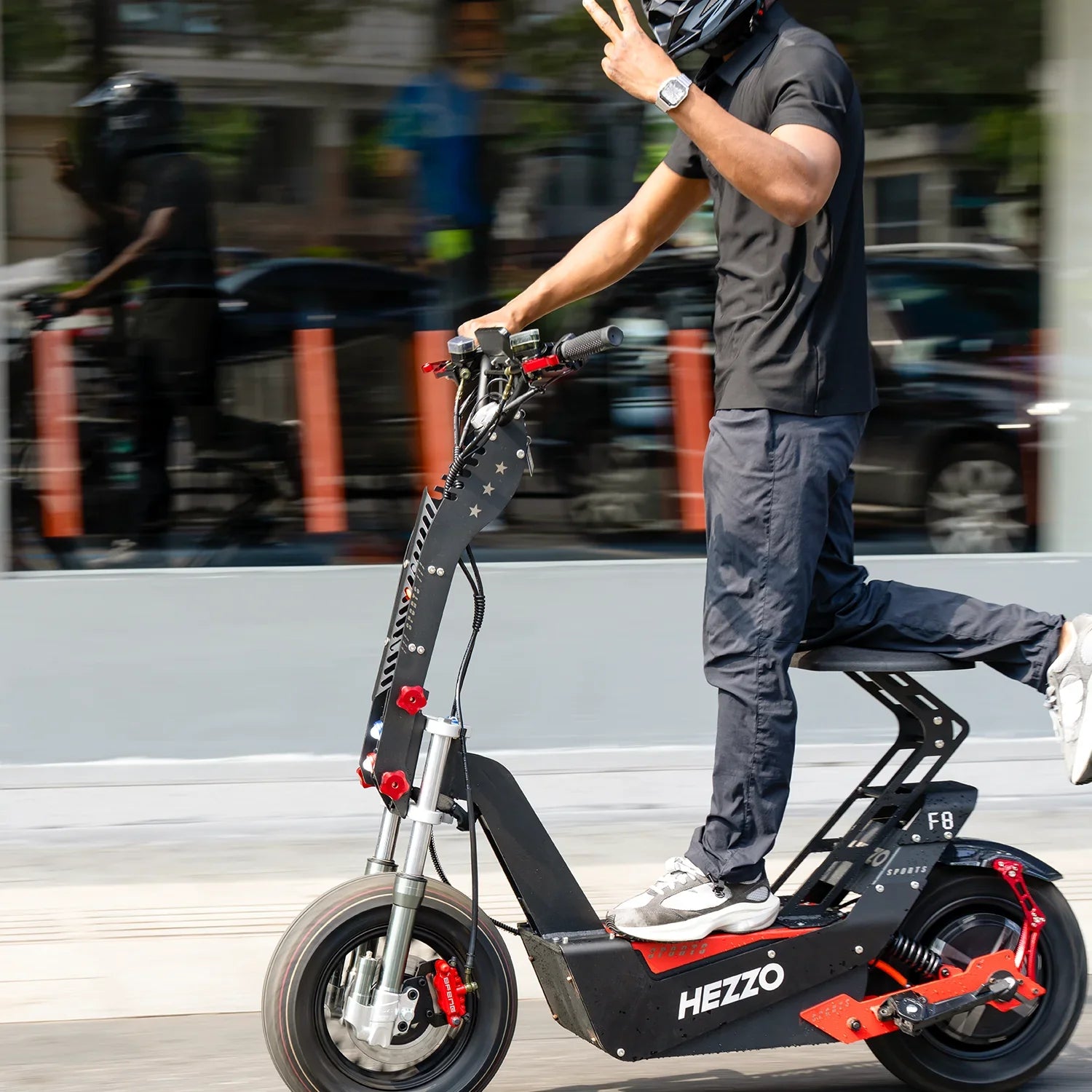 HKM-261139 HEZZO F8 Electric Scooter 72V 8000W 62.6Mph Foldable Off-Road 50Ah Battery 93 Miles Range