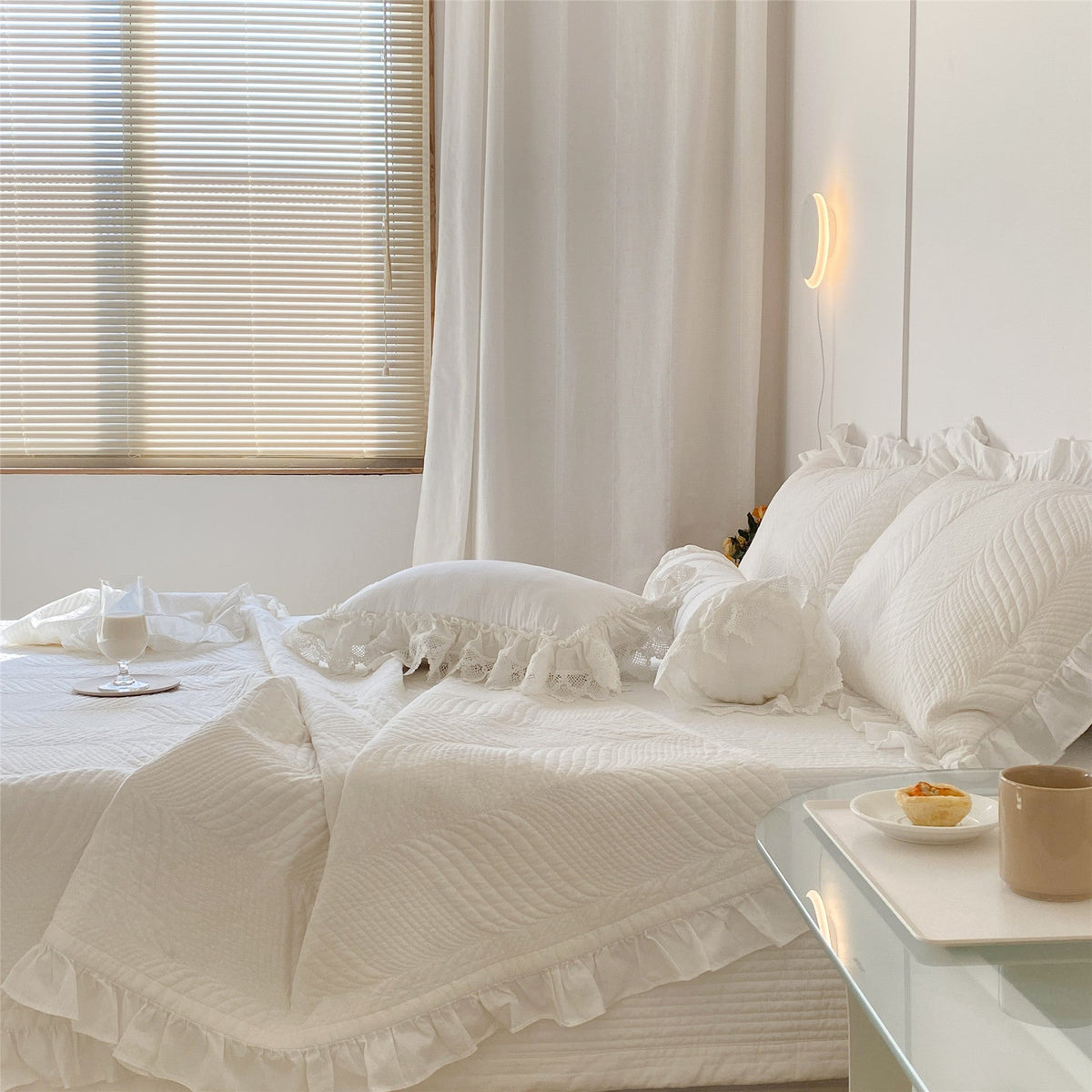 HKM-262931 Double-Sided Cotton Leaf Quilted Bedding Set with Ruffled Sand Washing Bed Cover – Available in Two Sizes