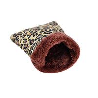 HKM-2667197 Cozy Arctic Velvet Sleeping Bag for Small Pets - Perfect for Hamsters, Squirrels, and More
