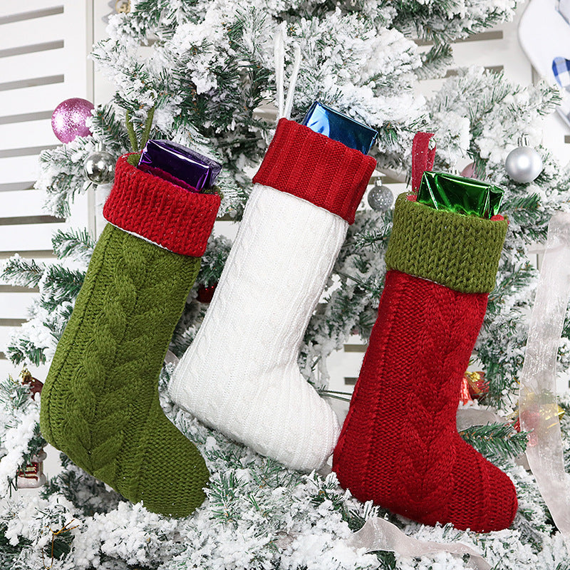 HKM-268307 Knitted Medium Gift Bag in Red, White, and Green - Handcrafted Non-Woven Fabric 32.5cm Height