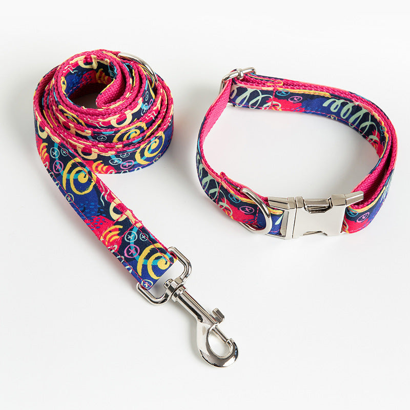 HKM-2691773 Red Graffiti Pet Collar and Traction Rope Set with Adjustable Metal Buckle