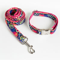 HKM-2691773 Red Graffiti Pet Collar and Traction Rope Set with Adjustable Metal Buckle
