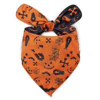 HKM-2695357 Halloween Triangle Dog Saliva Towel - Double Layer Polyester with Bat, Skull, and Pumpkin Designs