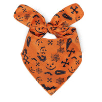 HKM-2695357 Halloween Triangle Dog Saliva Towel - Double Layer Polyester with Bat, Skull, and Pumpkin Designs