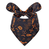 HKM-2695357 Halloween Triangle Dog Saliva Towel - Double Layer Polyester with Bat, Skull, and Pumpkin Designs