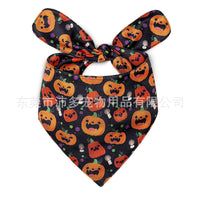 HKM-2695357 Halloween Triangle Dog Saliva Towel - Double Layer Polyester with Bat, Skull, and Pumpkin Designs