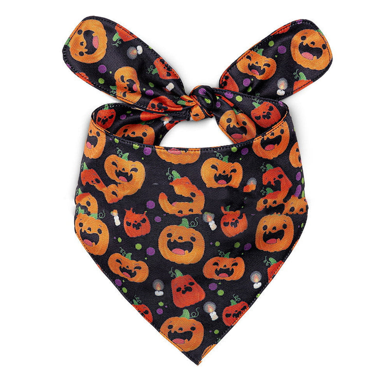 HKM-2695357 Halloween Triangle Dog Saliva Towel - Double Layer Polyester with Bat, Skull, and Pumpkin Designs