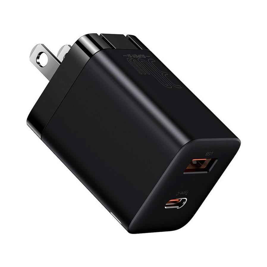 HKM-269715 30W USB Travel Charger for Mobile Phones, Input 220V, Output 12V, Compact Design