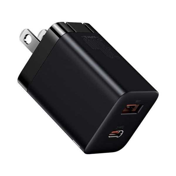 HKM-269715 30W USB Travel Charger for Mobile Phones, Input 220V, Output 12V, Compact Design