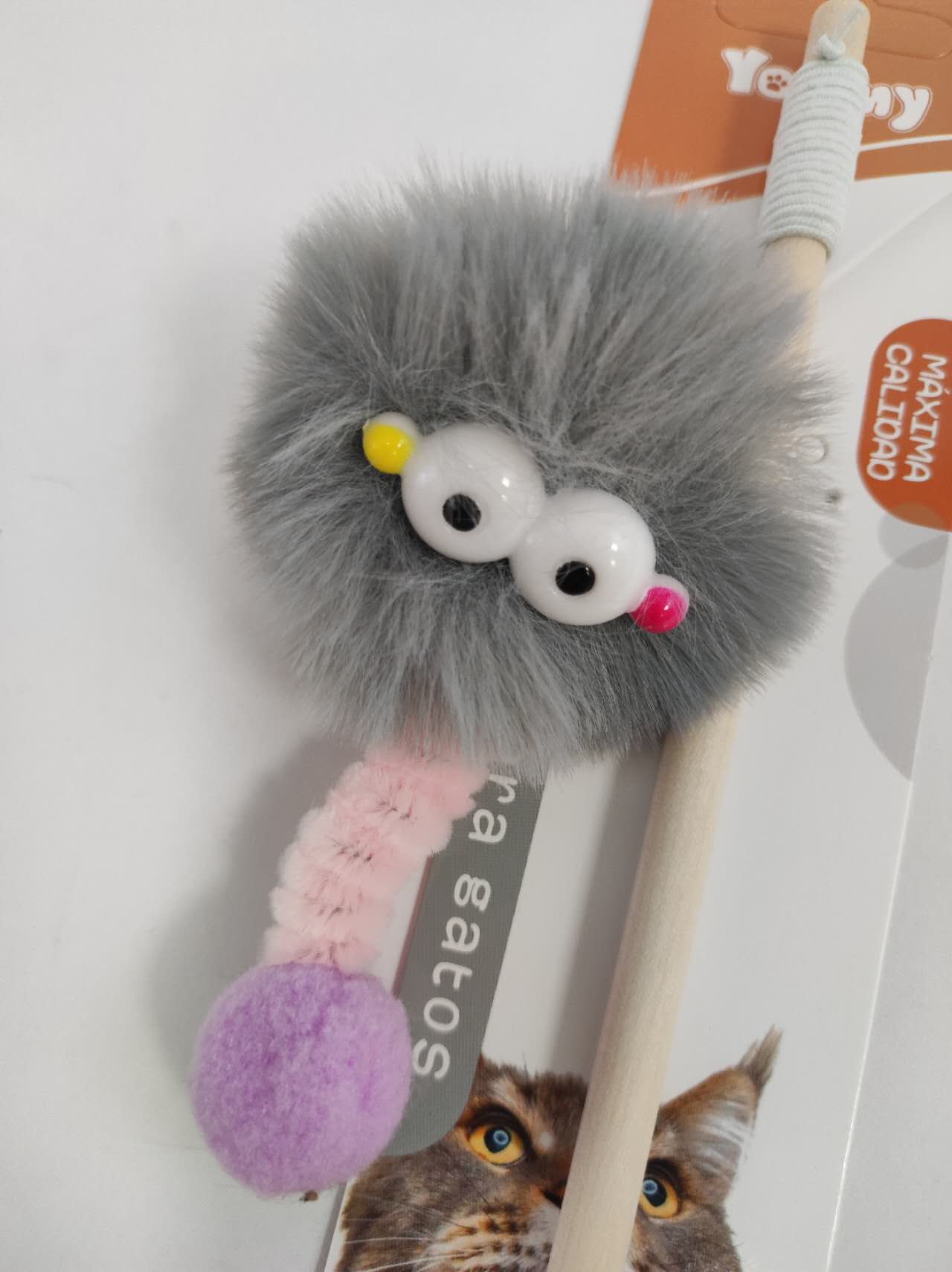 HKM-2737085 Big Eyes Interactive Cat Toy for Fun and Playful Engagement