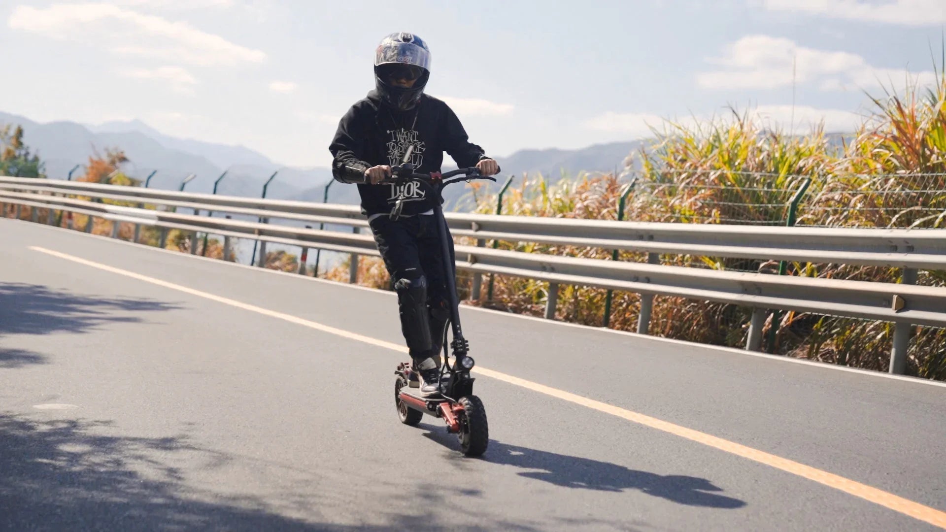 HKM-276947 Dual Motor Electric Scooter - 60V 20Ah, 10-Inch Offroad Tires, 65km/h Speed, Up to 80km Range, Foldable Design