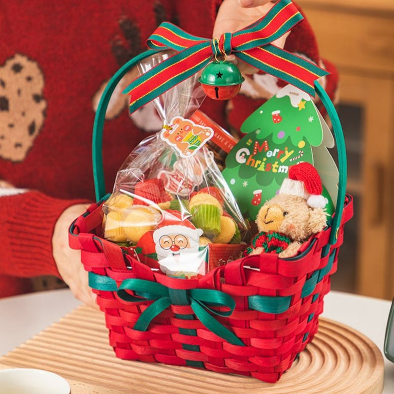 HKM-279187 Christmas Gift Packaging Basket with Candy, Cute Bears, and Holiday Decorations