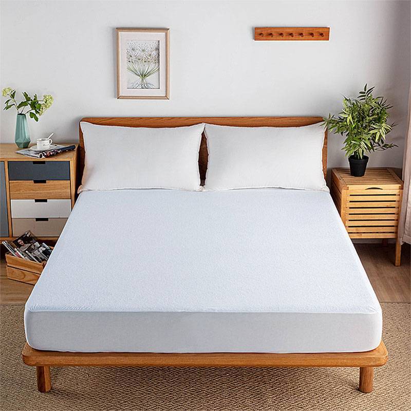 HKM-280211 Solid Color Polyester Duvet Cover Set with Pillowcases - Available in Double and King Sizes