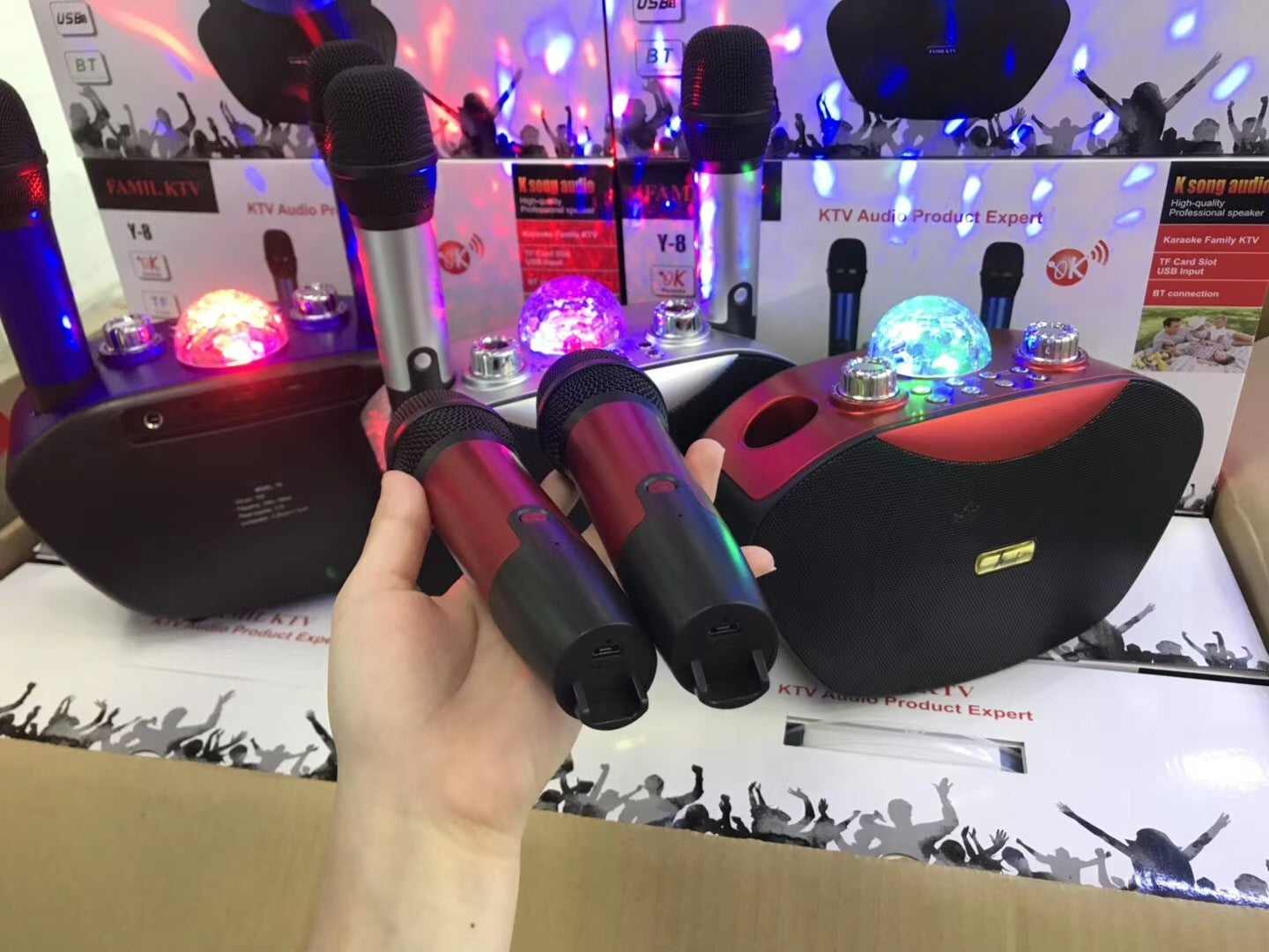 HKM-282707 Family Karaoke Microphone Y-8 with Live Broadcast Function and USB Power Supply