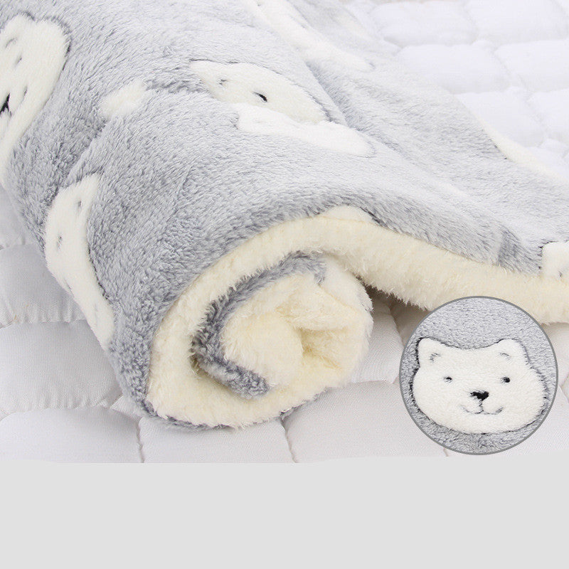 HKM-2836413 Pet Blanket for Cats and Dogs - Soft Coral Fleece, Moisture-Resistant, Non-Slip Design, Machine Washable