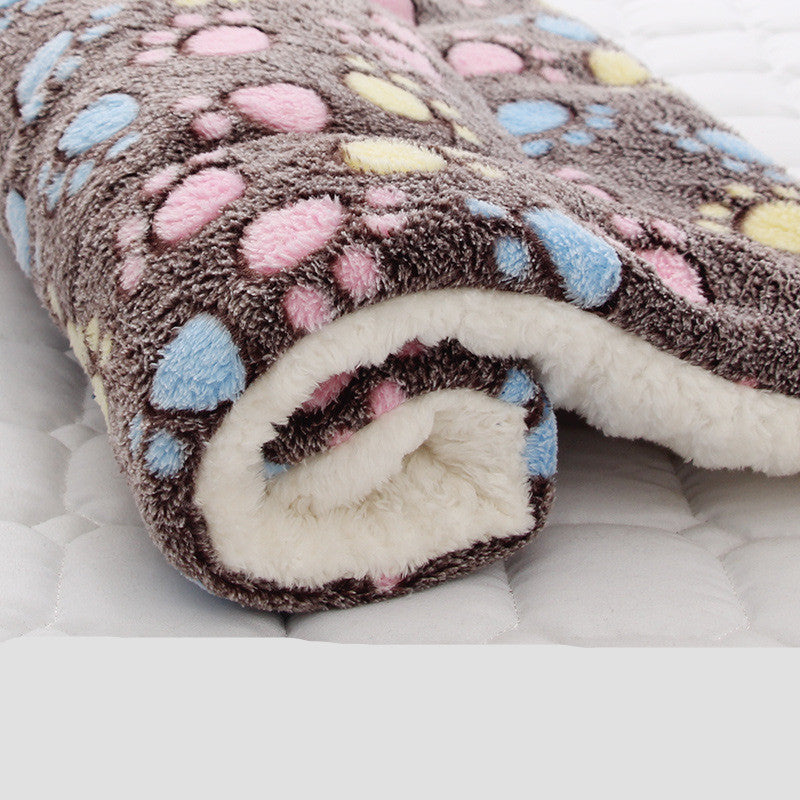 HKM-2836413 Pet Blanket for Cats and Dogs - Soft Coral Fleece, Moisture-Resistant, Non-Slip Design, Machine Washable