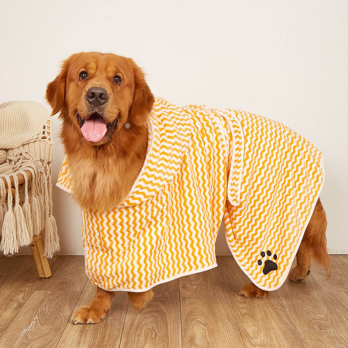 HKM-2877245 Microfiber Bathrobe Towel for Dogs and Cats - Water-Absorbent, Fashionable Design in Yellow and Grey