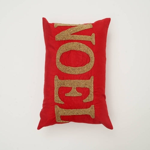 HKM-287763 Handmade Red Bead Wooden Pillow with Intricate Design and Durable Base