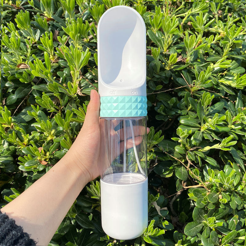 HKM-2884669 Portable Dog Water Bottle Dispenser with Easy Lock Feature for Outdoor Travel and Hydration