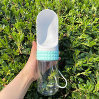 HKM-2884669 Portable Dog Water Bottle Dispenser with Easy Lock Feature for Outdoor Travel and Hydration