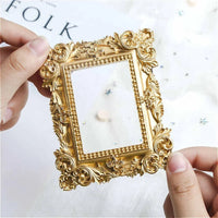 HKM-288531 Gold Retro Photo Frame for Mini Wedding Pictures - Decorative Resin Desktop Ornament