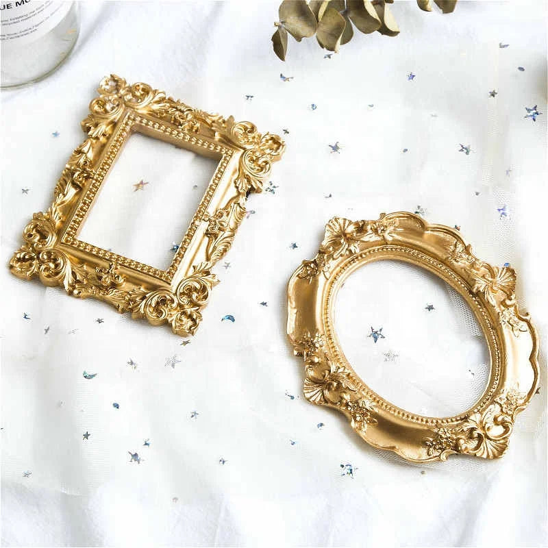 HKM-288531 Gold Retro Photo Frame for Mini Wedding Pictures - Decorative Resin Desktop Ornament