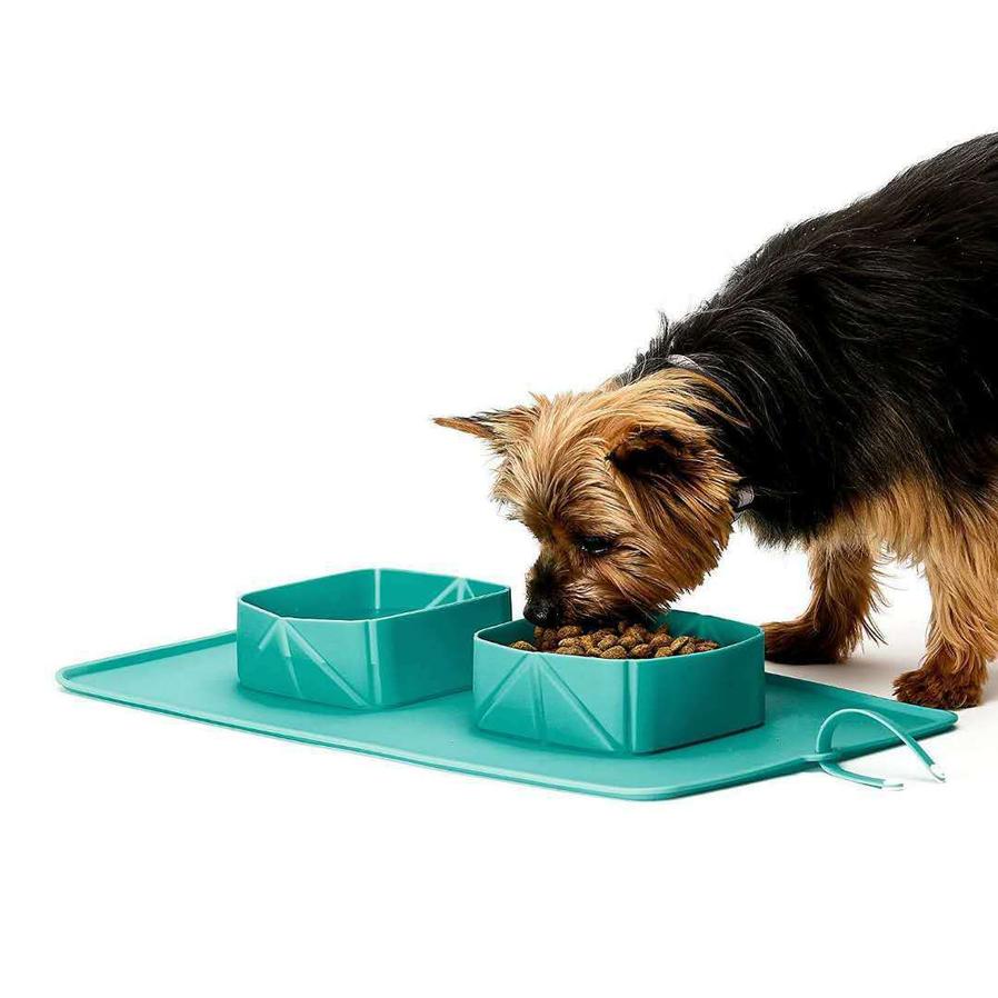 HKM-289107 Silicone Folding Pet Bowl with Non-Slip Base – Black and Blue