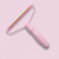 HKM-2913085 Portable Manual Fabric Shaver and Pet Hair Remover for Clothing, Furniture, and Carpets