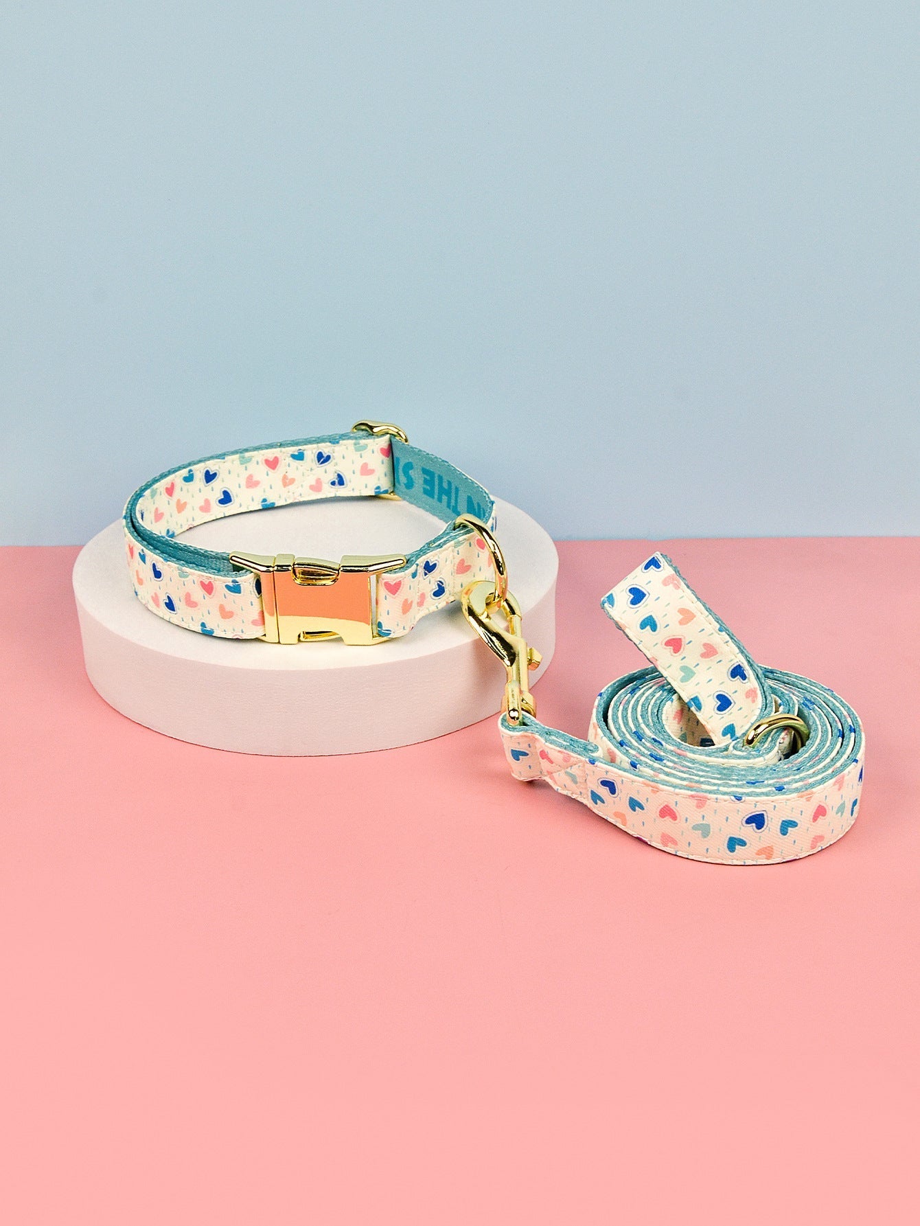 HKM-2980925 Double-sided Pet Collar with Haulage Rope in Various Fun Colors for Dogs and Cats