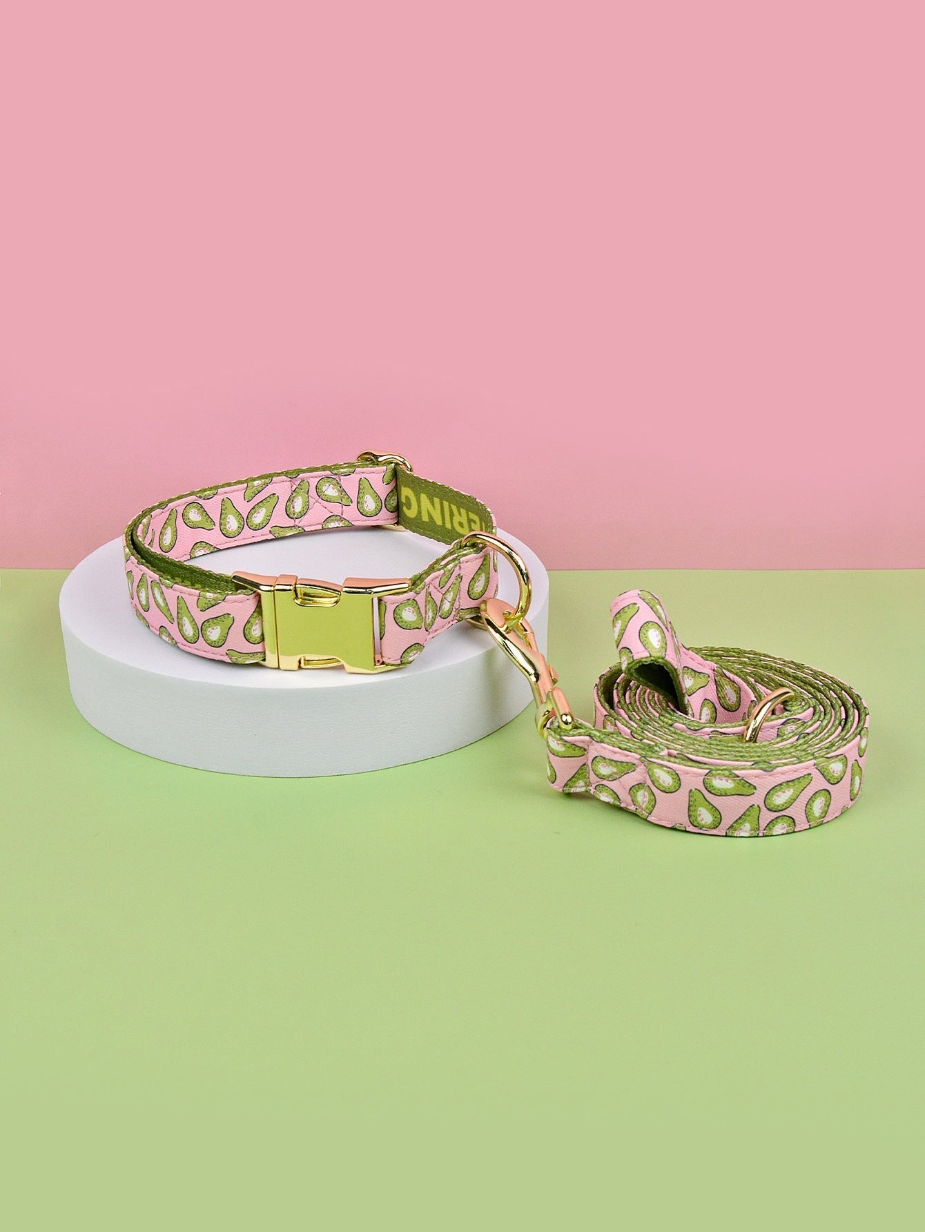 HKM-2980925 Double-sided Pet Collar with Haulage Rope in Various Fun Colors for Dogs and Cats