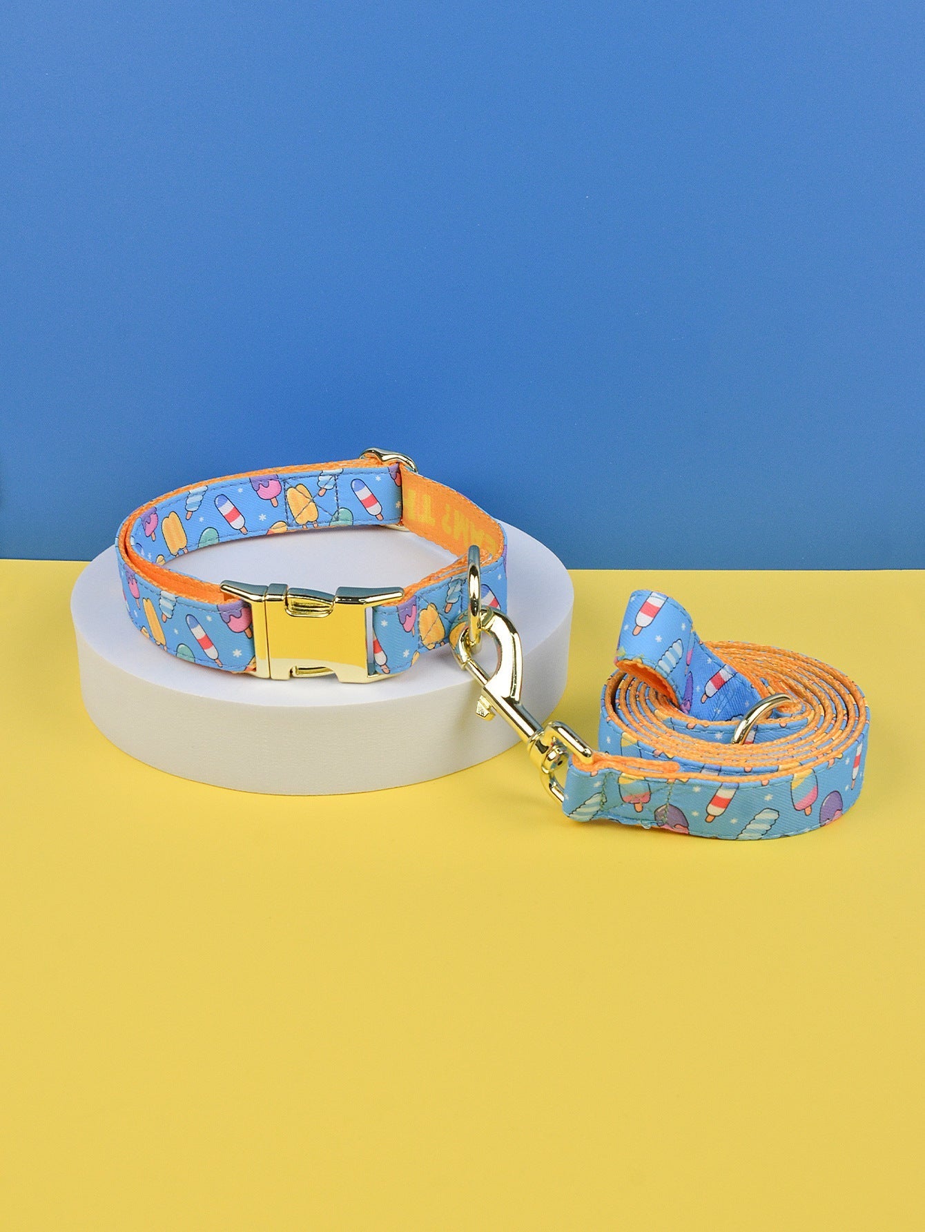 HKM-2980925 Double-sided Pet Collar with Haulage Rope in Various Fun Colors for Dogs and Cats