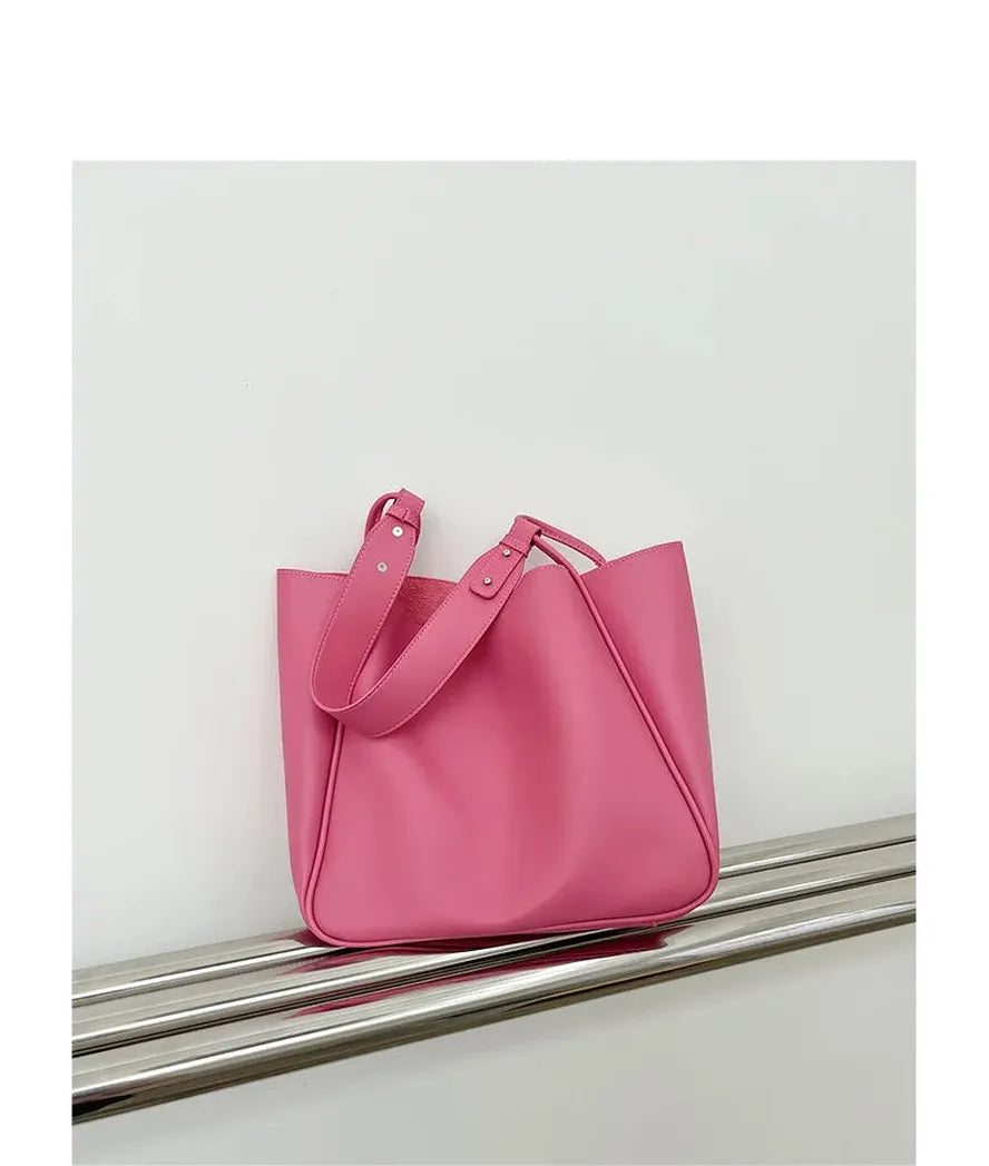 HKM-300371 Soft Leather One Shoulder Messenger Bag - Casual Retro Design in Various Colours
