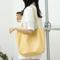 HKM-300371 Soft Leather One Shoulder Messenger Bag - Casual Retro Design in Various Colours