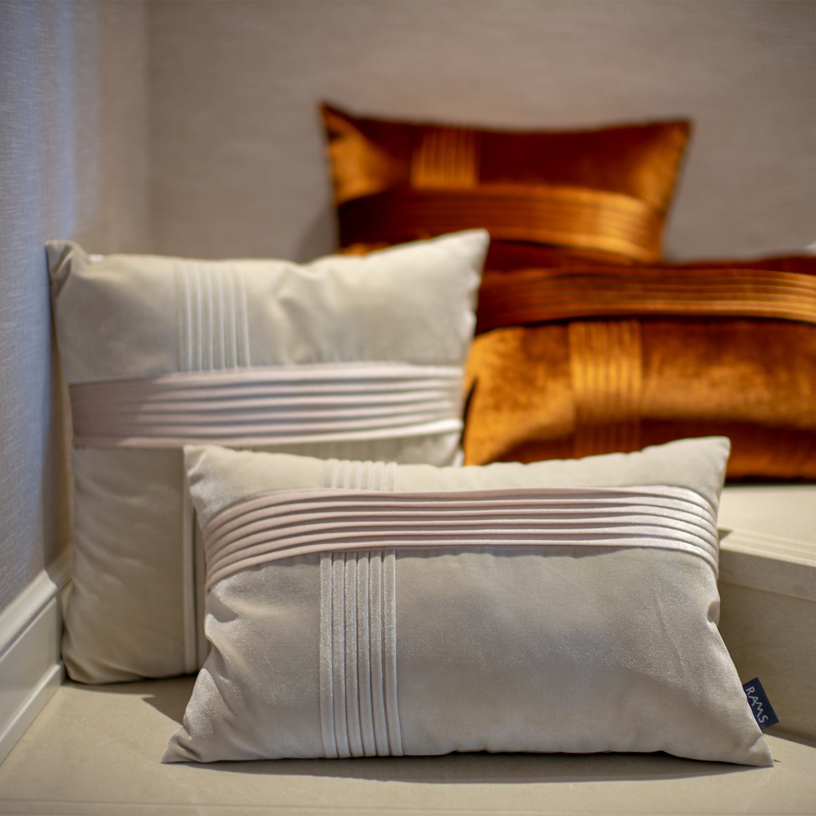 HKM-305043 Luxury Plush Geometric Pattern Waist Bag with Backrest Pillow Cover - 50x50cm