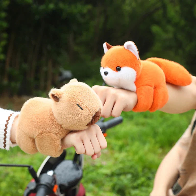 HKM-308819 Capybara Plush Toy - 20cm Curtain Holdback Ring, Hand Rattle, Animal Wristband, Slap Bracelet Huggers