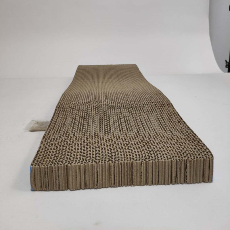 HKM-3141181 Oversized Wavy Cat Scratching Post for Fun and Exercise