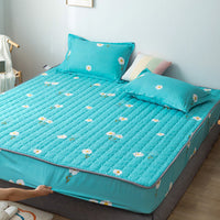 HKM-314131 Waterproof Quilted Bedspread Mattress Cover for 30cm Mattresses