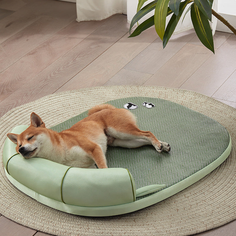 HKM-3204797 Cool Feeling Pet Bed - Four Seasons Universal Cat and Dog Nest in Green Bamboo Panda Design