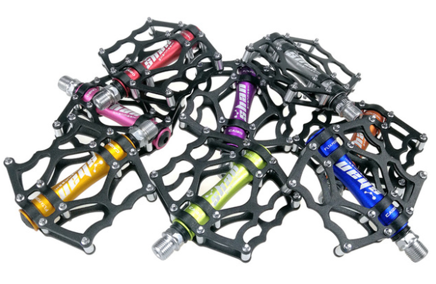 HKM-323539 Durable Mountain Bike Pedals with Enhanced Grip and Lightweight Design