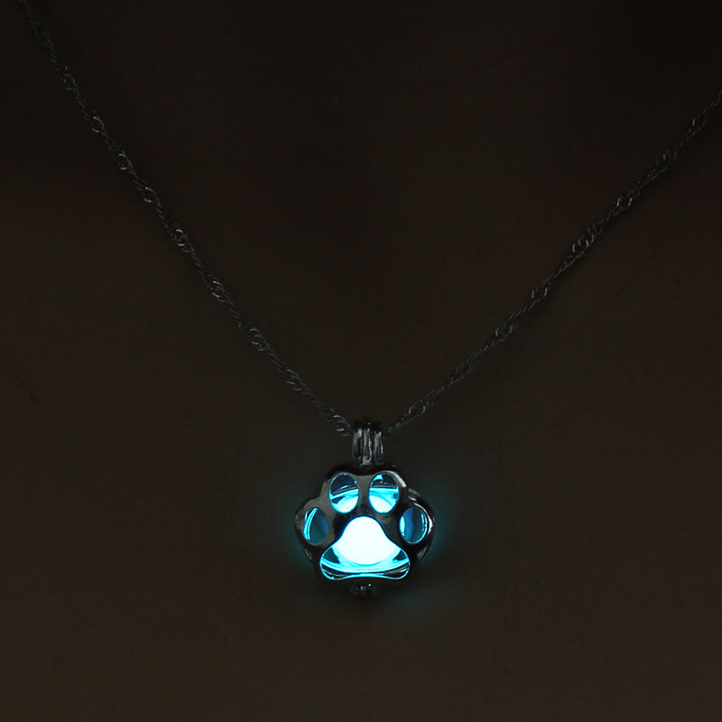 HKM-3236157 Animal Night Light Necklace with Drop Light Design, 45 cm Chain Length, Compact Size 2.1 x 1.6 cm